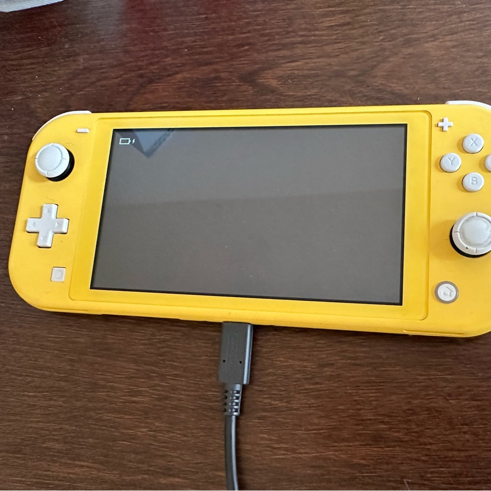 Nintendo Switch Lite in Yellow